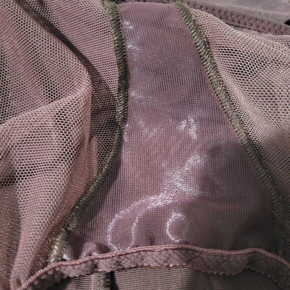 Vintage Olga Slip Brown Silky Shimmer Nylon Lingerie Shelf Bra Nightgown Small - Picture 11 of 14